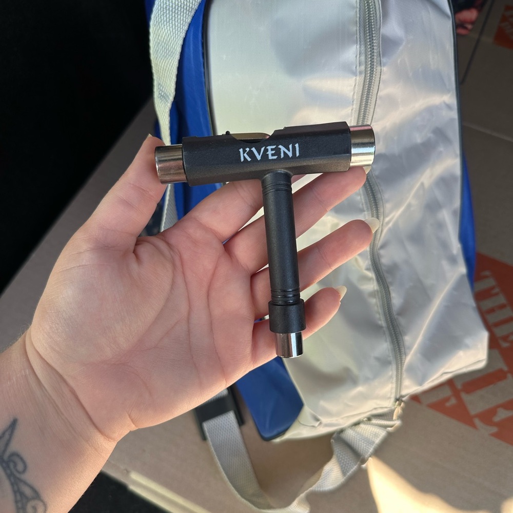 Light Up Mint Roller Skates- Bundle - image 8